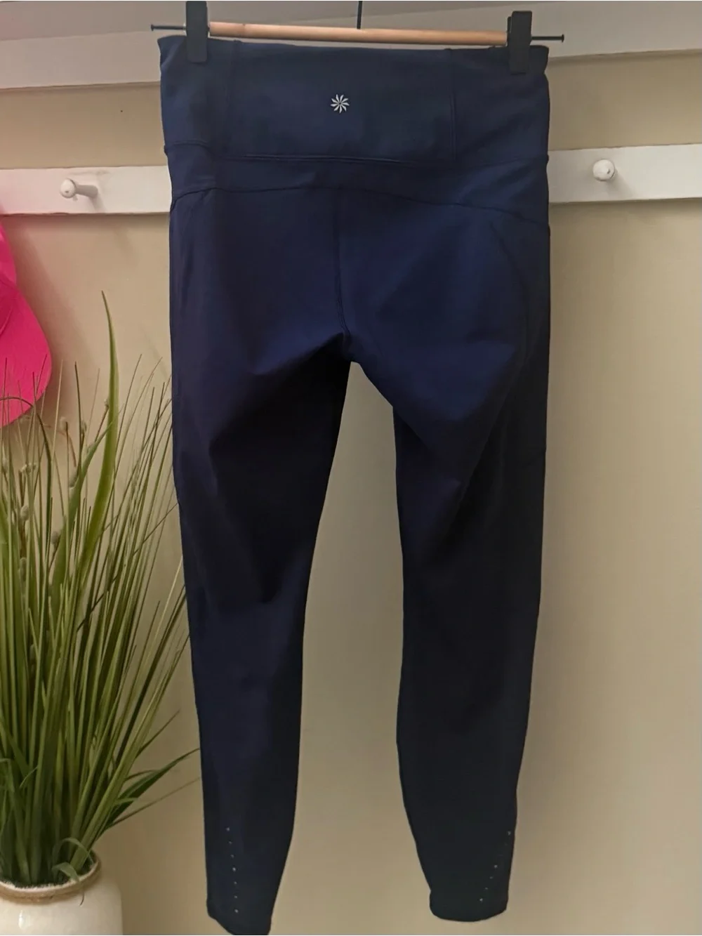 Athleta Rainer Navy Blue Small Pocket Leggings approx 23” Inseam White Logo 💎EUC